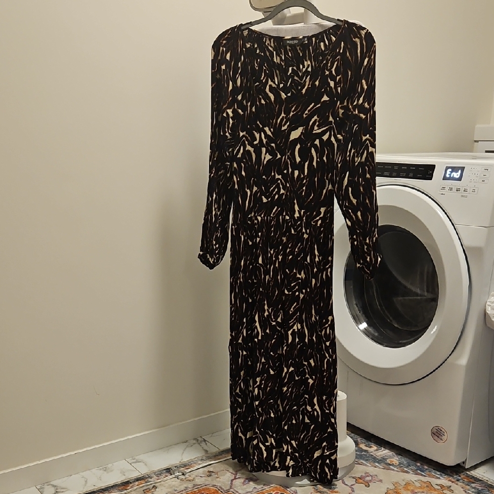 Chic Long Sleeve Black and Cream Dress
